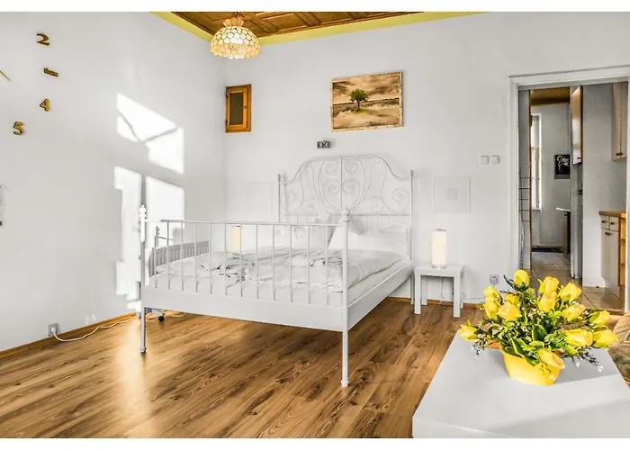 Welcoming 2Br Apt. Near Danube & Millenium Tower