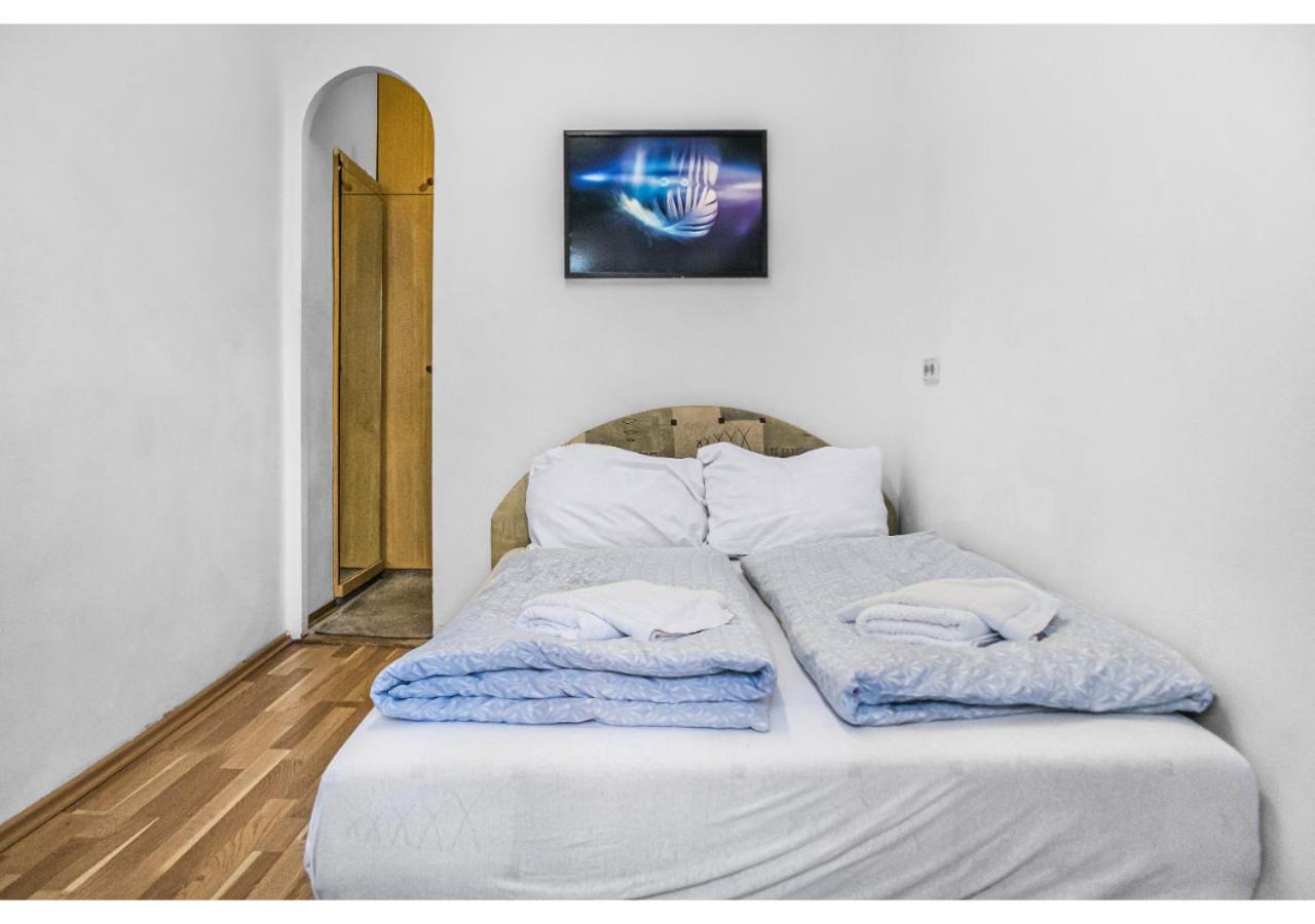 Welcoming 2br Apt. Near Danube & Millenium Tower Apartment *