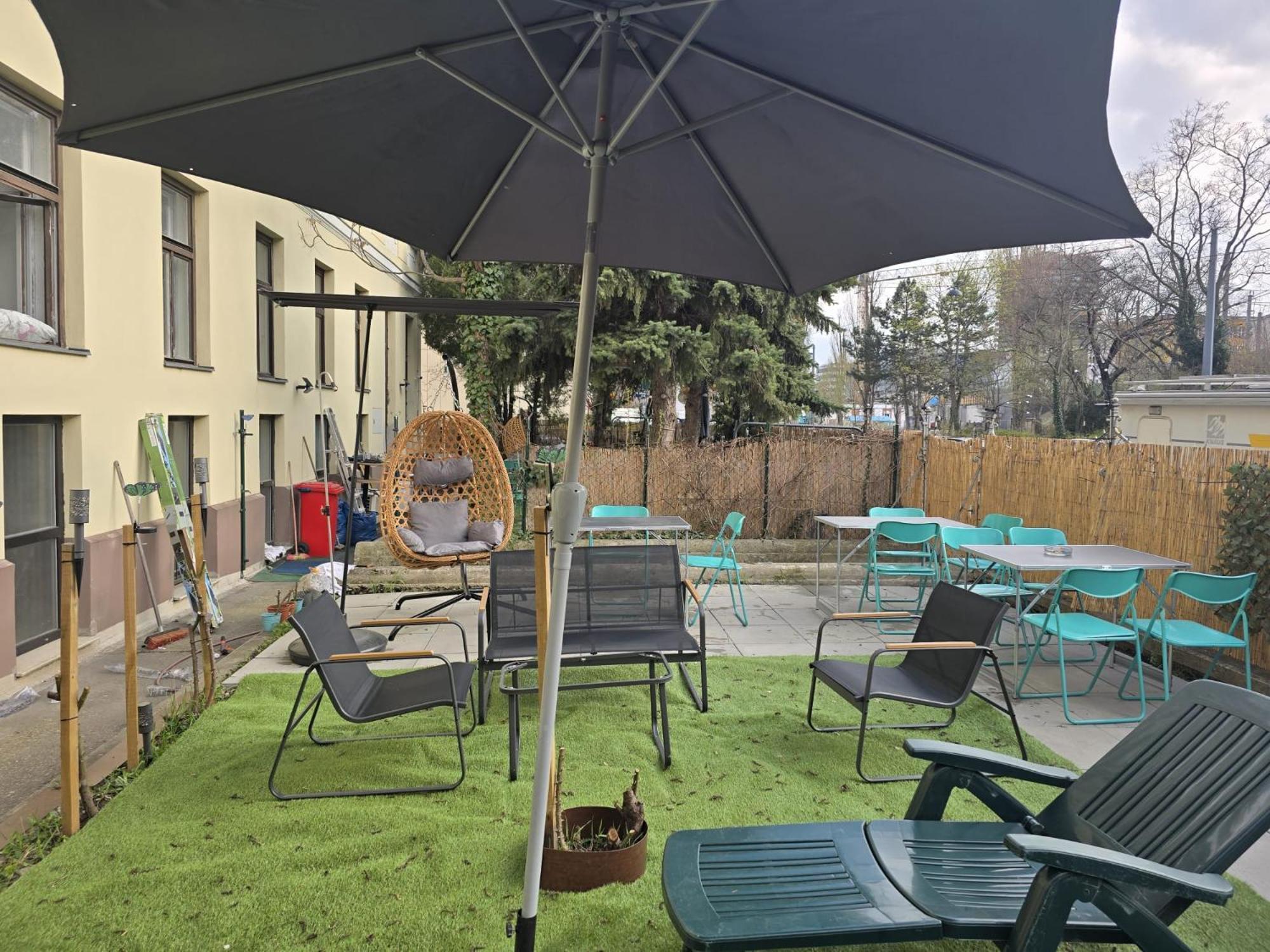 Apartment Welcoming 2br Apt. Near Danube & Millenium Tower *